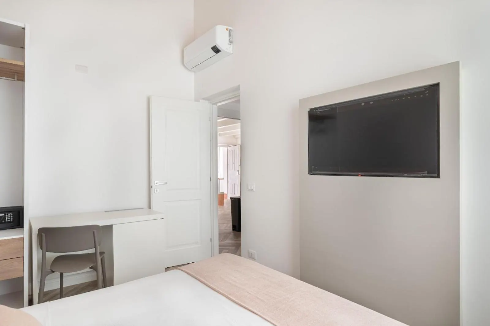 La Terrazza Su Dante Rooms باليرمو بيت ضيافة